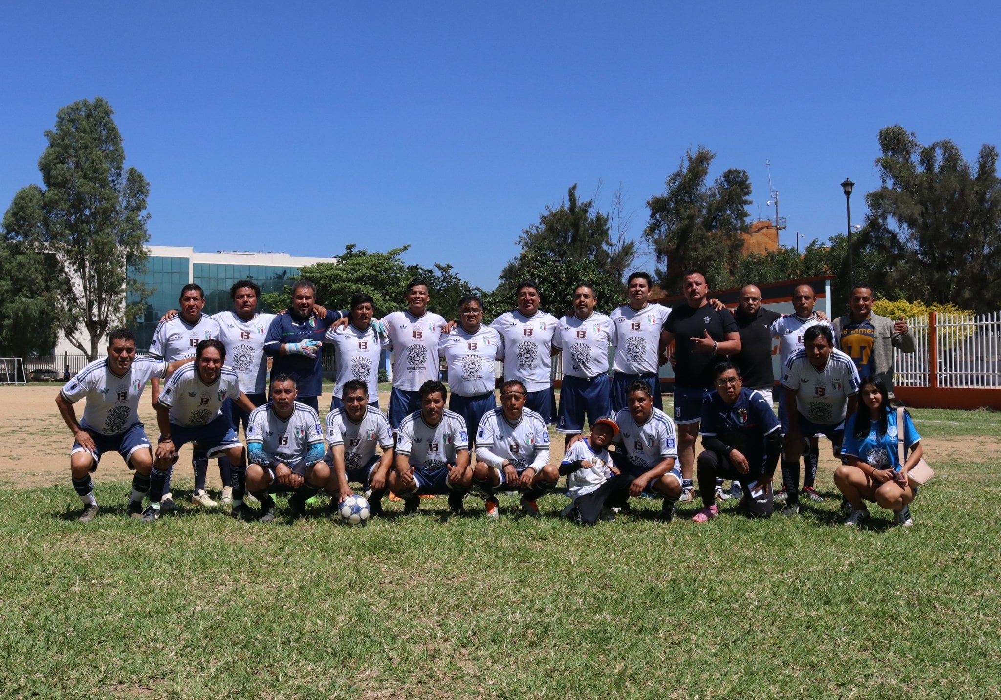Cementerito, con un pie en semifinales