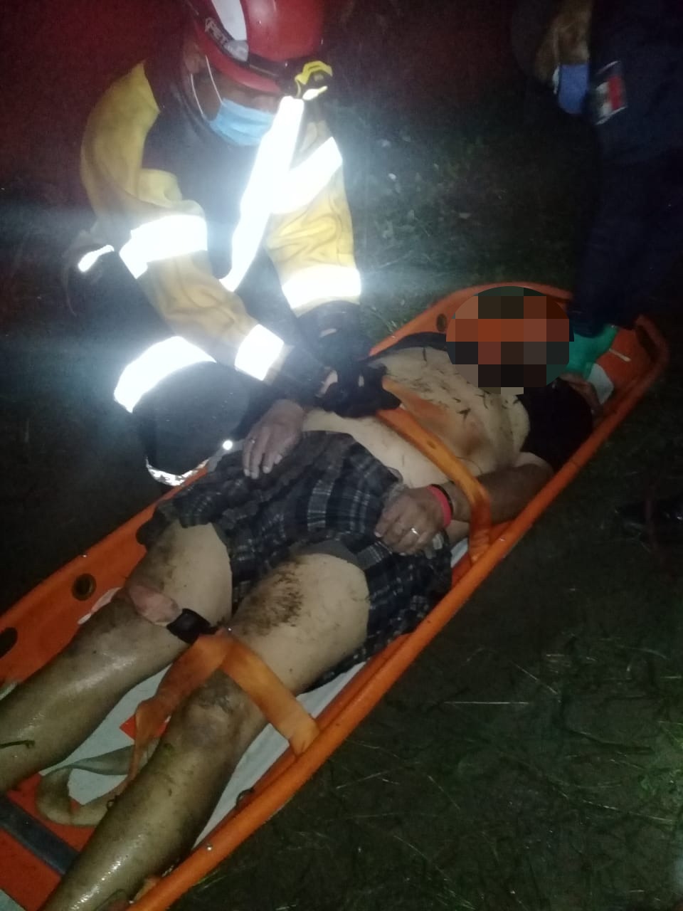 José Margarito, de 40 años, murió dentro de su auto al ser arrastrado por la corriente.