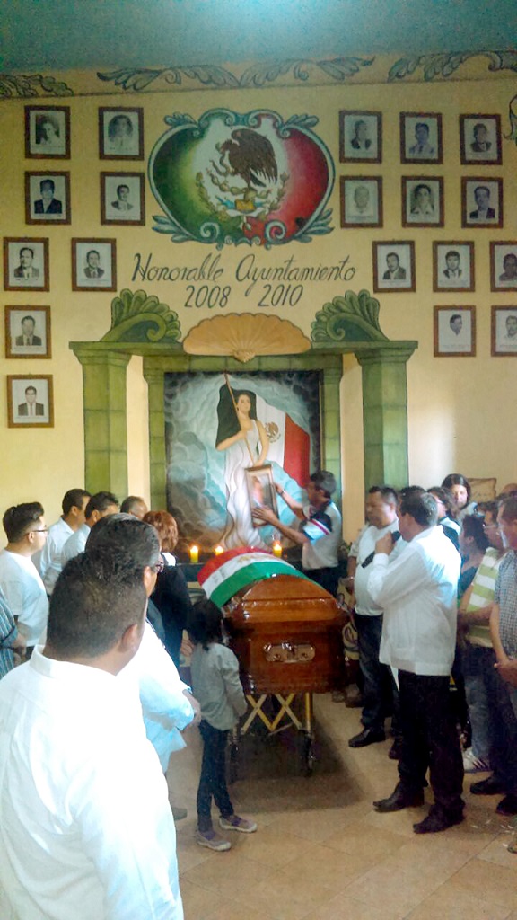 IVAN FLORES NORIEGA
