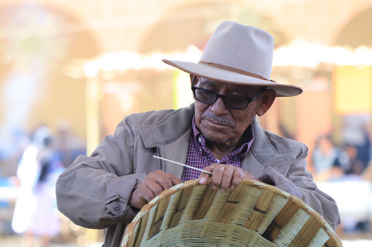 CARLOS HERNÁNDEZ