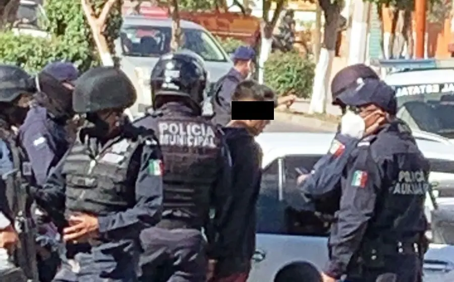 sujeto armado en Huajuapan