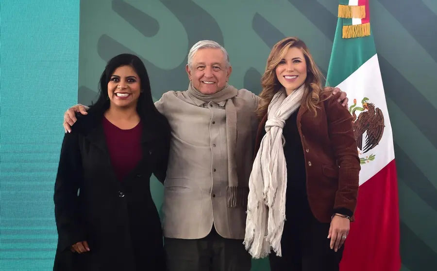 AMLO con la Gobernadora de Baja California  y la Alcaldesa de Tijuana