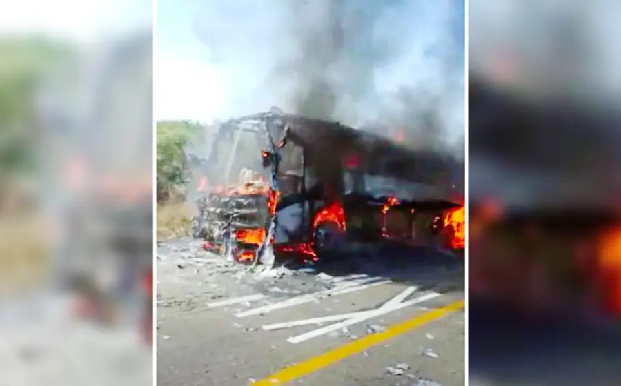 Autobús incendiado