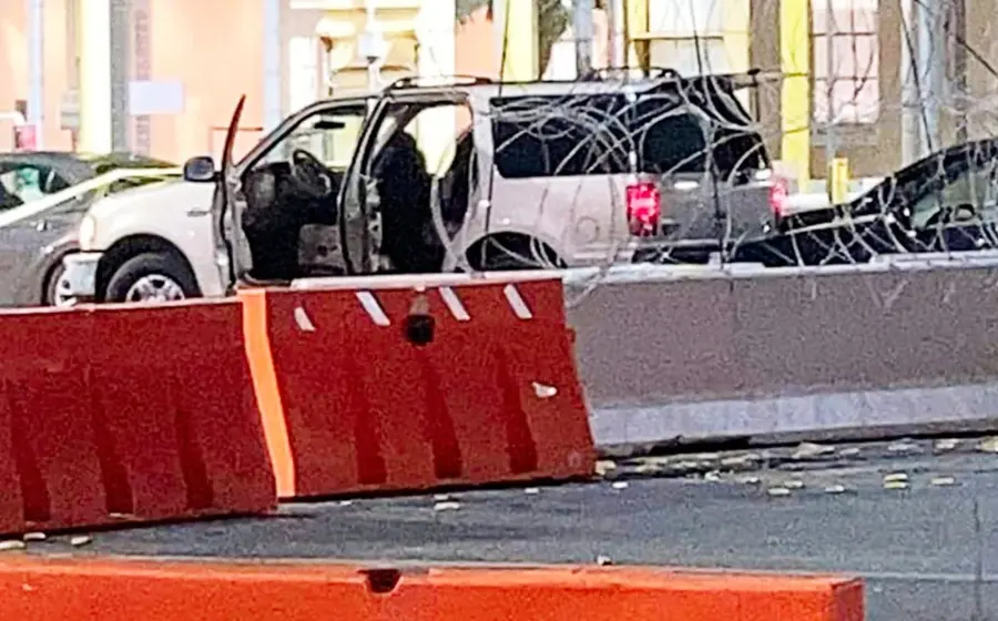 Camioneta en la escena del crimen.