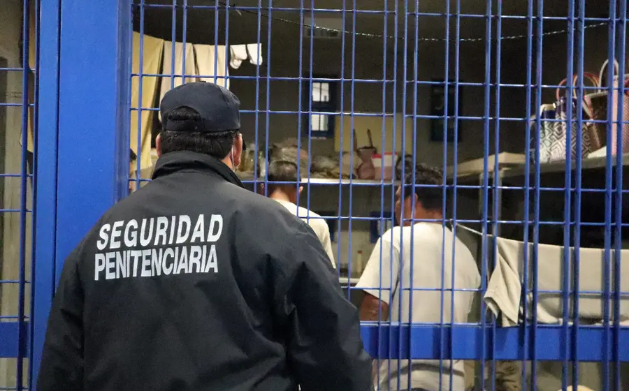 Persona detenida.