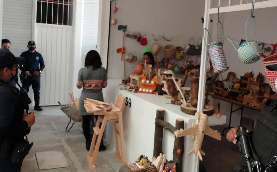 locatarios del Mercado de Artesanías