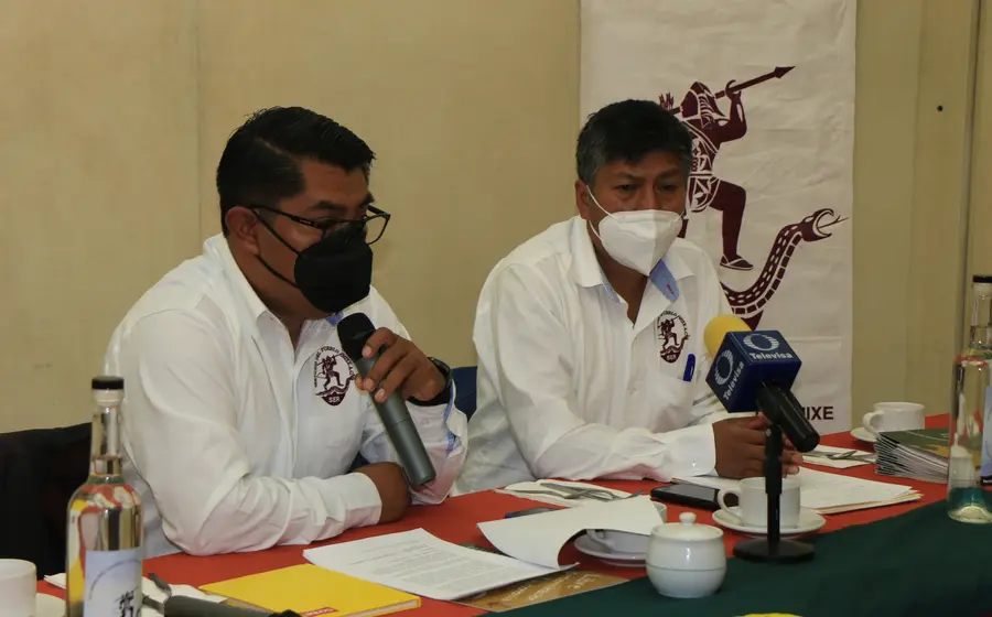 Activistas en conferencia