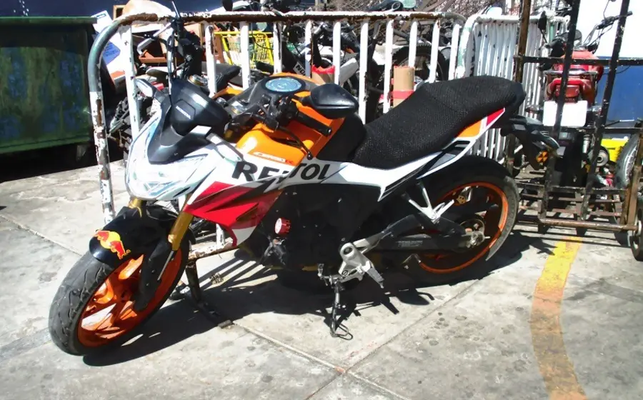 Moto con reporte de robo.