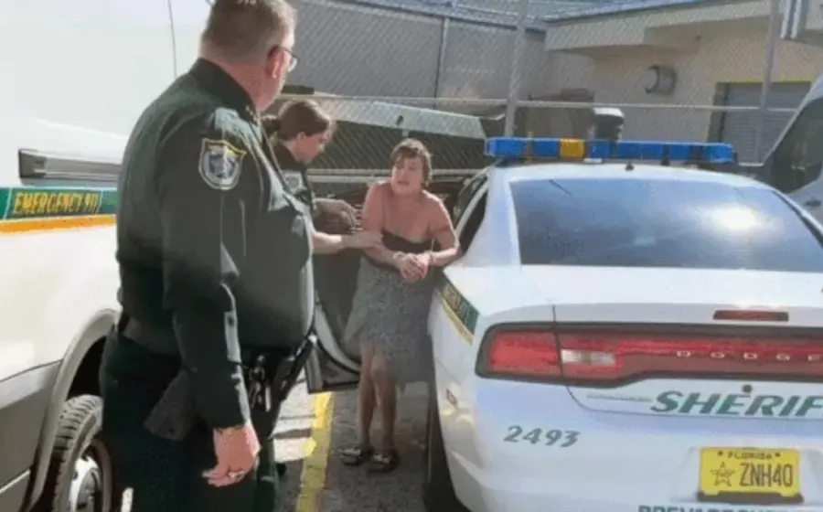 Mujer detenida en Florida