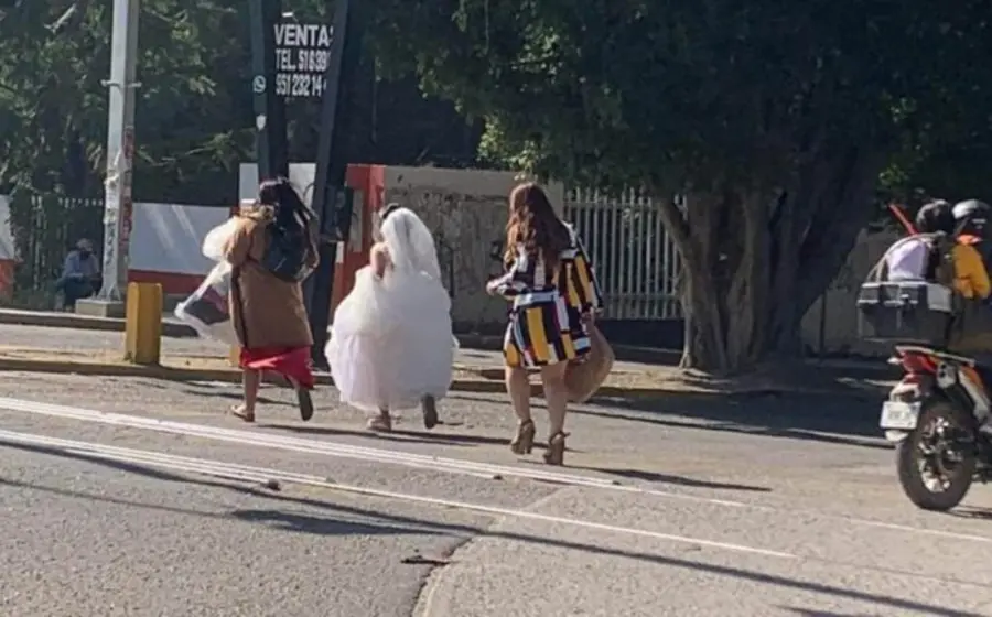 Novia cruzando el ITO