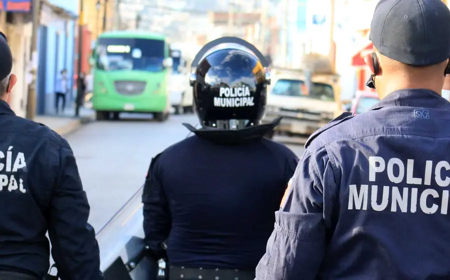 policias