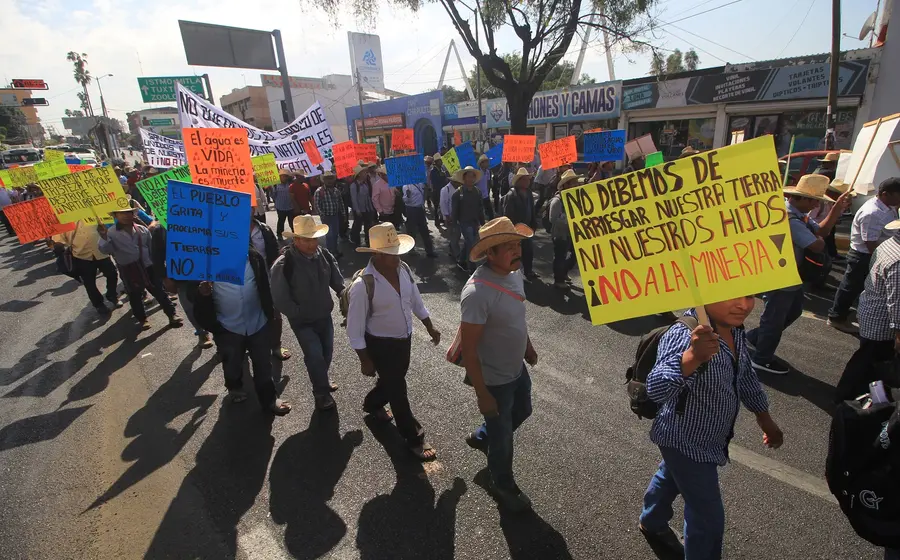 Personas protestando