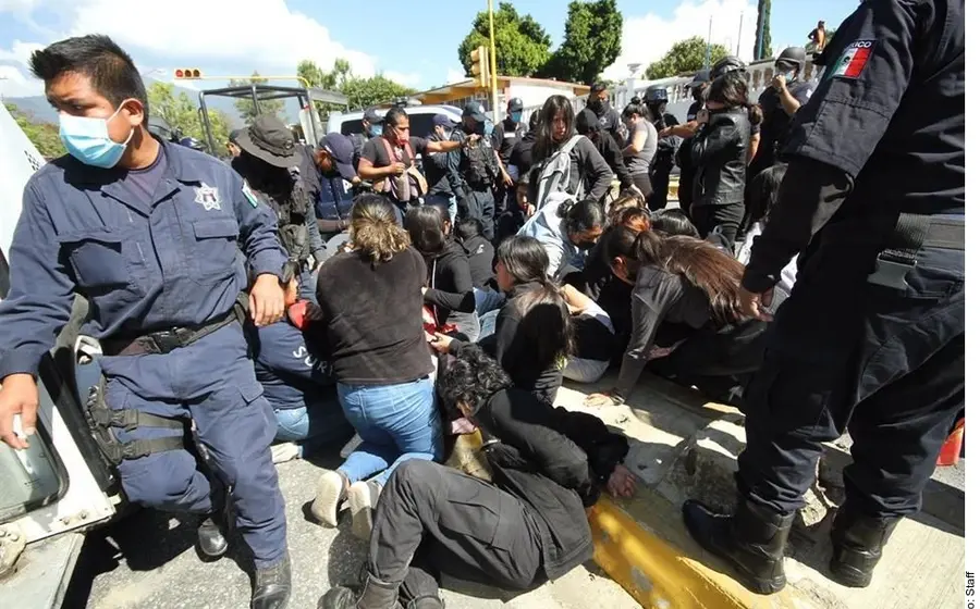 Movilización de normalistas