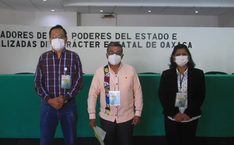 Trabajadores de los Poderes del Estado