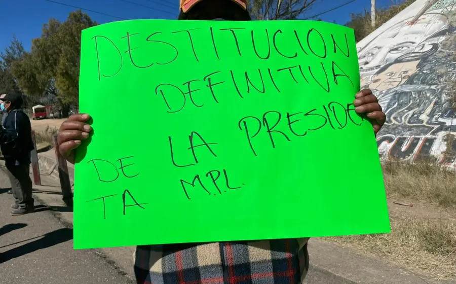 Persona protestando
