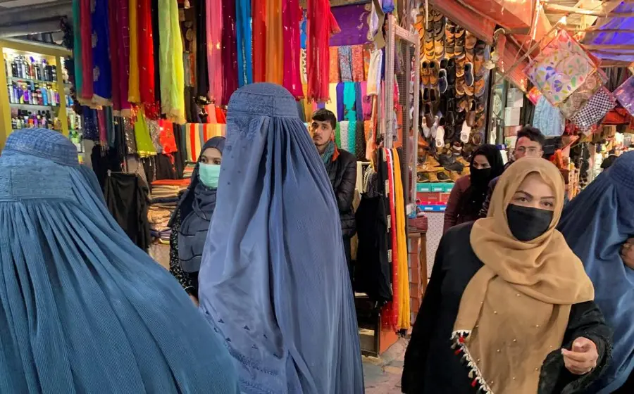 Pese a las promesas del régimen de que habría un trato justo para las mujeres el grupo Talibán continúa endureciendo las leyes que coartan la libertad de las mujeres en esta zona del mundo.