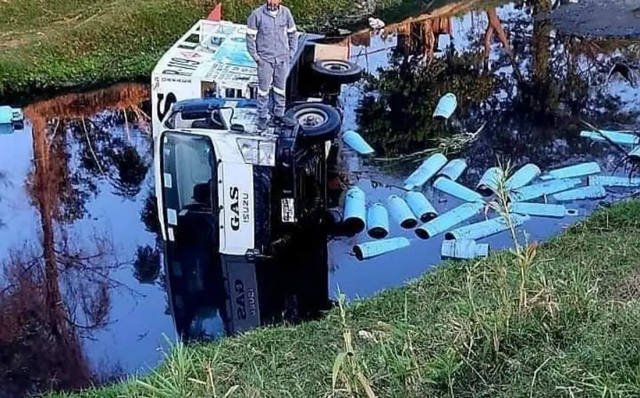 Choque de vehículo de tanques de gas