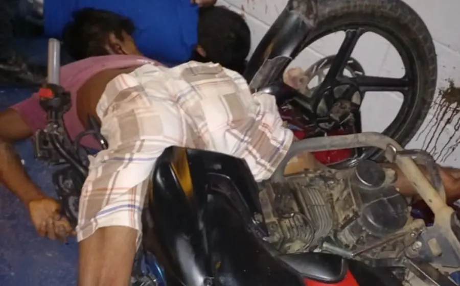 Juan Daniel e Irving eran los jóvenes que se mataron al chocar contra barda.