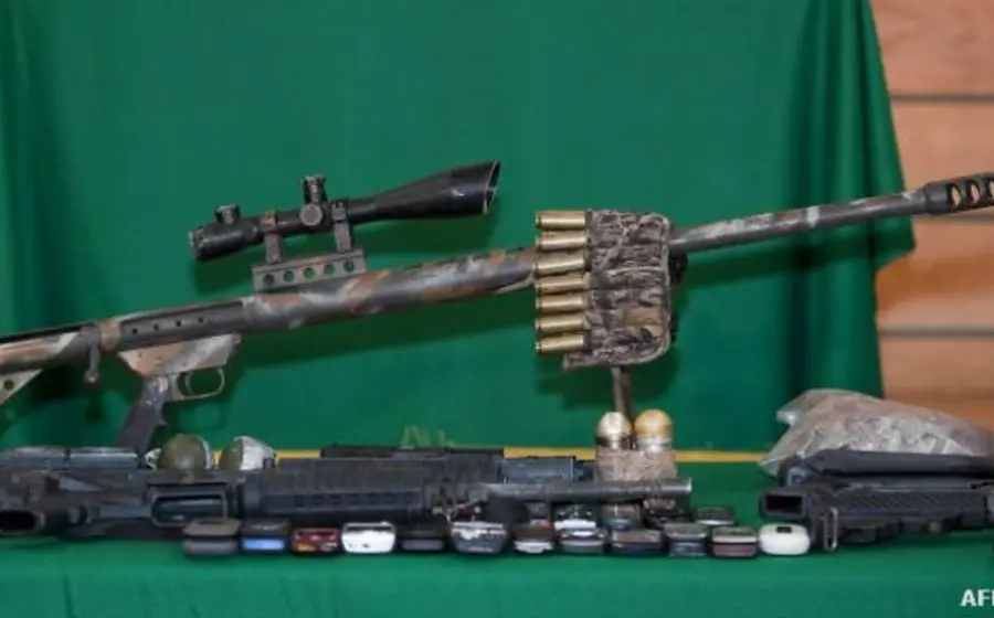 Algunas de estas armas han sido modificadas por los narcotraficantes a su gusto, con diamantes e incrustaciones de oro. 
