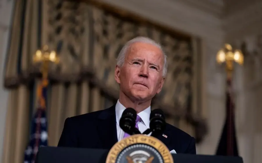 Biden dijo que la nueva ley "envía un mensaje a los carteles de la droga, terroristas y criminales, dondequiera que operen, que si atacan a nuestros agentes no escaparán a nuestra justicia".