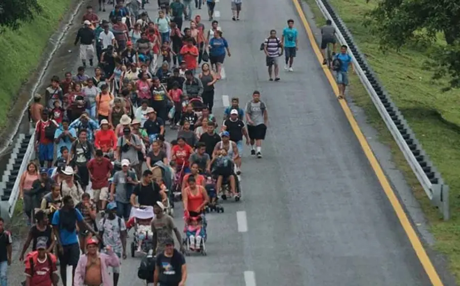  En 15 días de éxodo, los migrantes han caminado cerca de 250 kilómetros desde que salieron el 23 de octubre de la localidad de Tapachula.