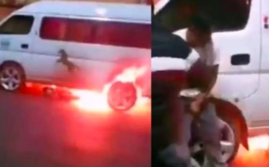 La combi arrastró a la moto desde la alcaldía Iztapalapa hasta el municipio de Nezahualcóyotl.