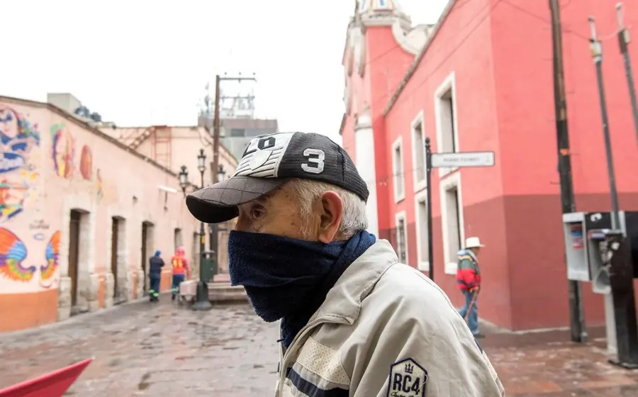 Actualmente hay más de 20 mil casos activos de SARS-Cov-2 reportados en México. 