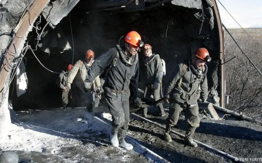 Agencias señalan que entre los muertos hay 46 mineros y seis rescatistas.