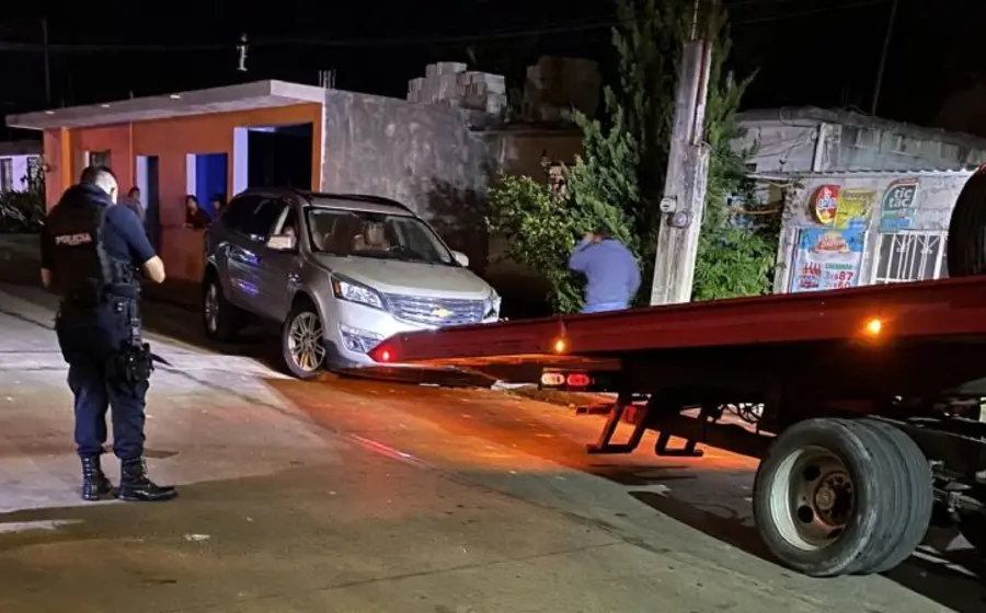 Al parecer el exlegislador conducía una camioneta a exceso de velocidad  y en estado de ebriedad.