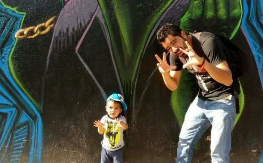 Emmanuel Zavala y su hijo