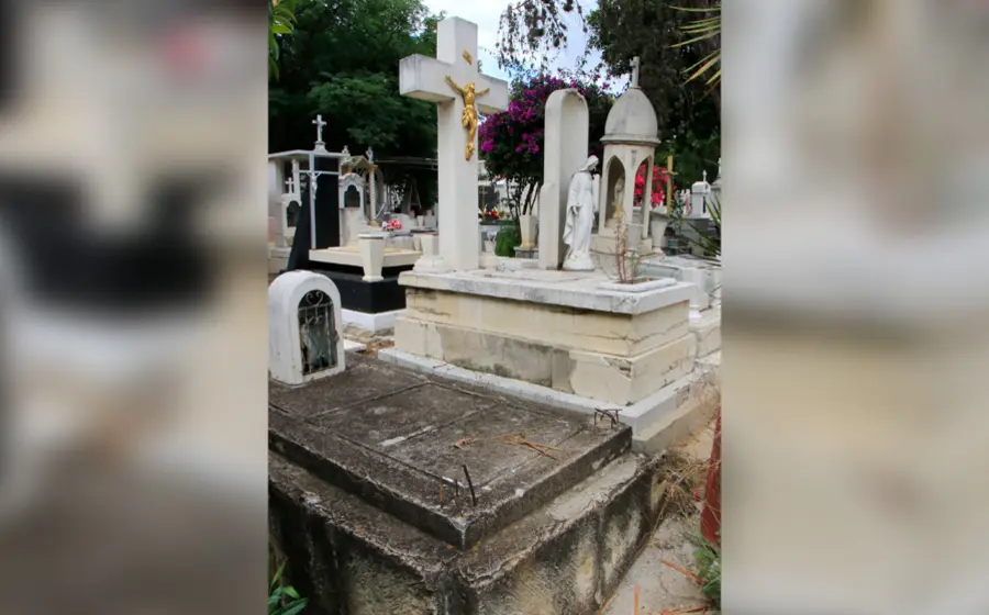Aunque no es una práctica muy frecuente, el pago en vida por los servicios funerarios es un acto que va creciendo año con año. (Archivo Mario Jiménez Leyva) 