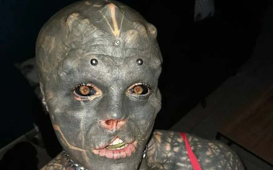 Anthony asegura que su transformación en “alien negro" es un “proyecto artístico”.