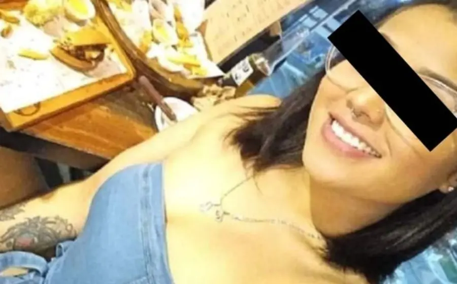 Víctima en restaurante con los ojos tapados