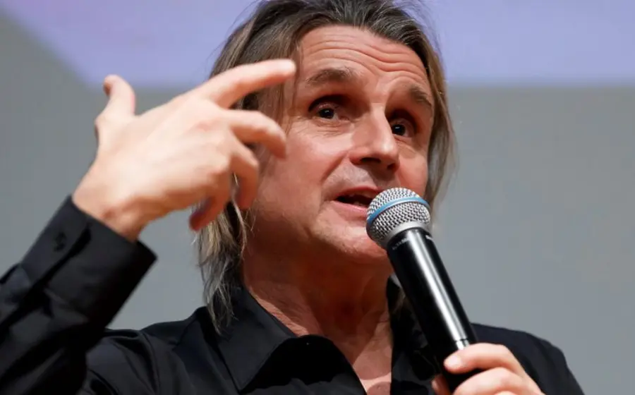 Nacho Cano indicó que "quizá seamos nosotros los que tenemos que pedir perdón a los que vengan en 500 años por cómo les dejamos el planeta”.