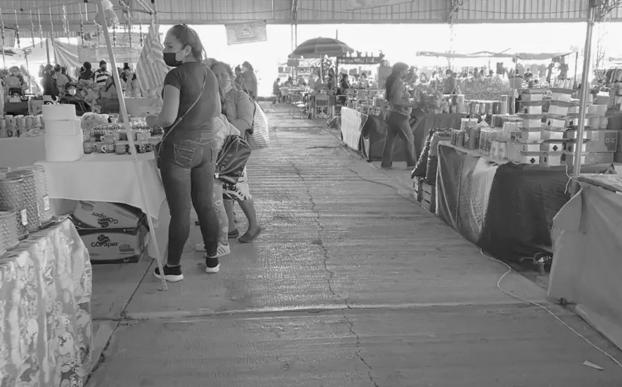 A siete días de la instalación de la Plaza de Muertos, las ventas han sido bajas.