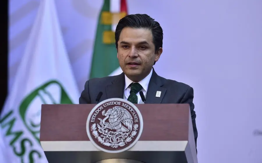 Zoé Robledo informó que durante la pandemia se reconvirtieron 233 hospitales, 18 unidades de expansión, se contrataron 47 mil 185 trabajadores y no hubo rechazos.
