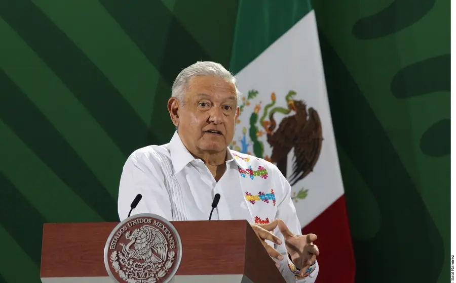  López Obrador también reiteró su decisión de mantener para la nación la propiedad del litio. Foto: Agencia Reforma