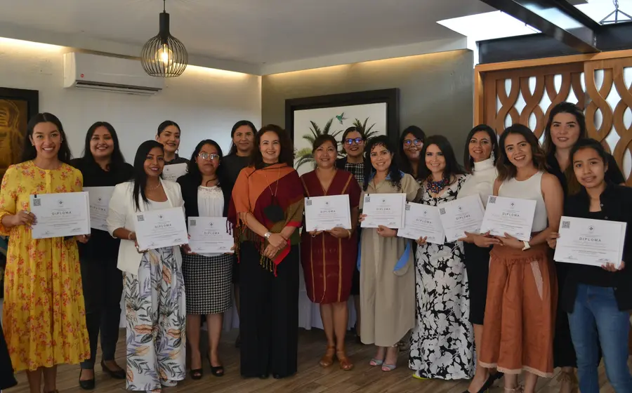 Concluye Postgrado en Anáhuac Oaxaca.