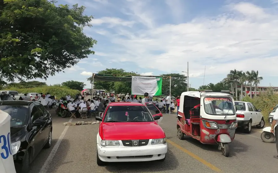 Entorpecieron la circulación entre Juchitán y Tehuantepec.