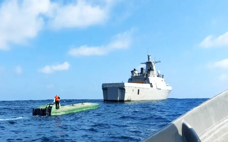 El semisumergible fue interceptado frente a las costas de Huatulco.