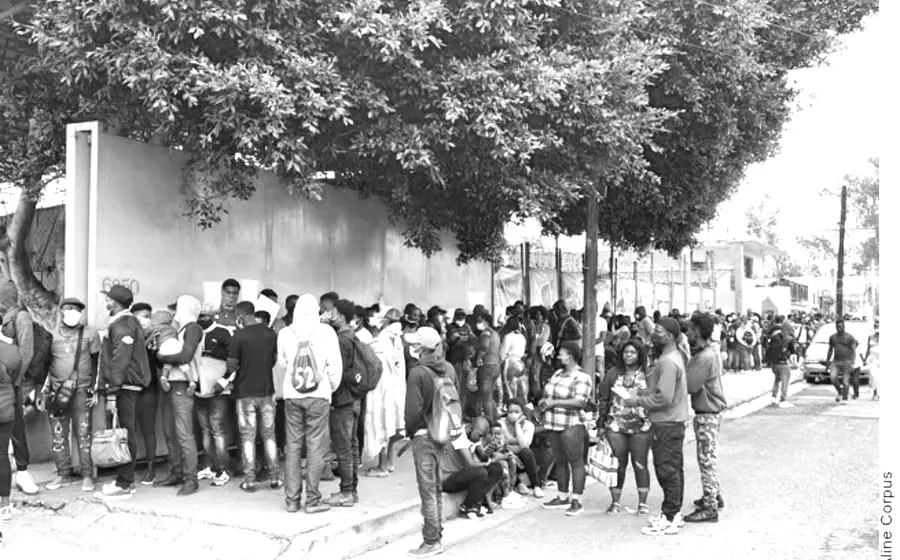 Todos esperan por el tramite para ser refugiados en México. Foto: Agencia Reforma
