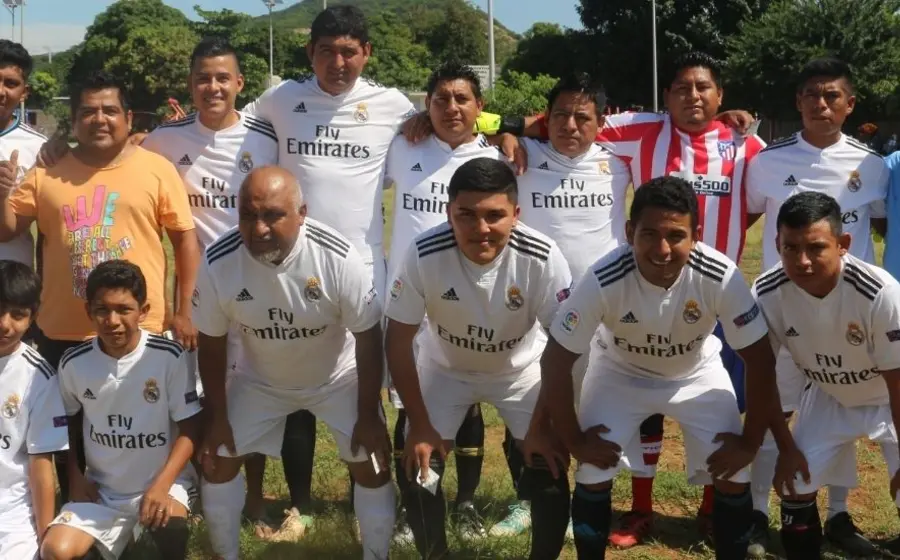 El equipo de futbol Desconocidos del Barrio 
