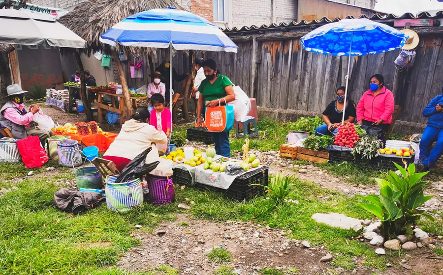 El hacer comunidad es uno de los logros de abrir esta plaza de “La Lluvia”./Foto: Carina Pérez García..