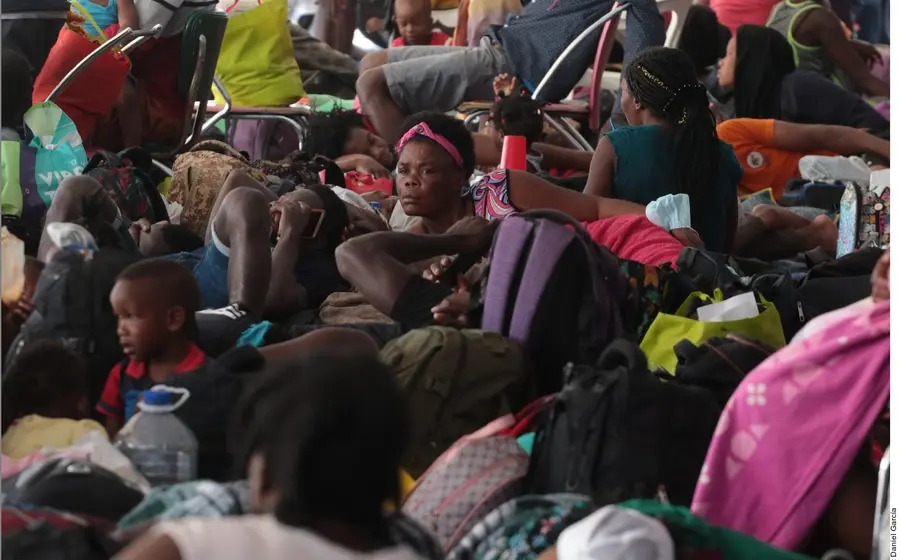 Los campamentos de indocumentados se encuentran hacinados. Foto: Agencia Reforma