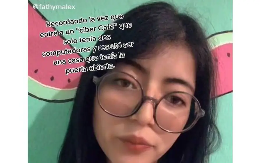 Refirió que ingresó al lugar, saludó a un señor que estaba ahí y se sentó en una computadora, la prendió y le pidió un mouse para luego ponerse a trabajar.