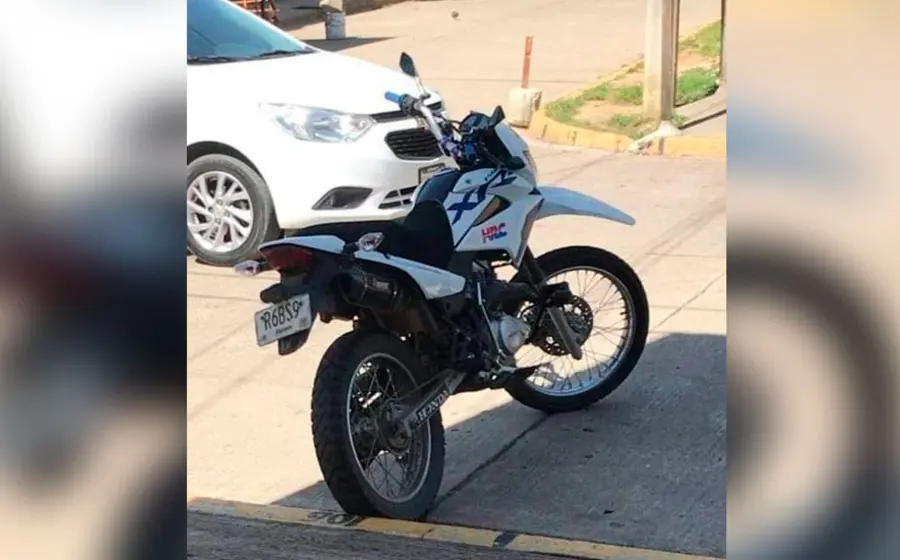 Esta motocicleta fue robada en el primer cuadro de la ciudad de Oaxaca.
