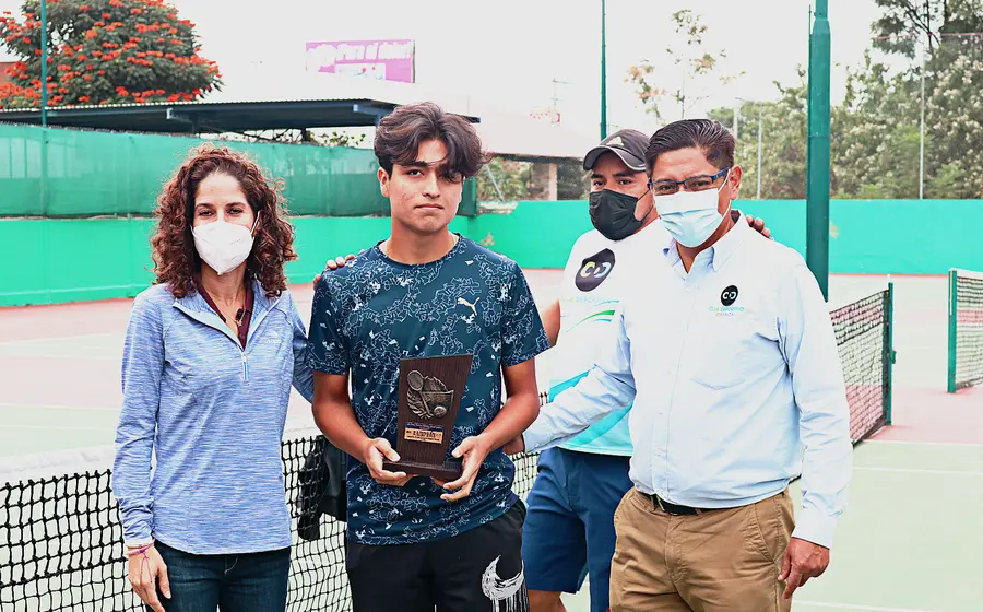 Jugador de Tenis premiado