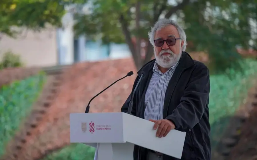 Alejandro Encinas 