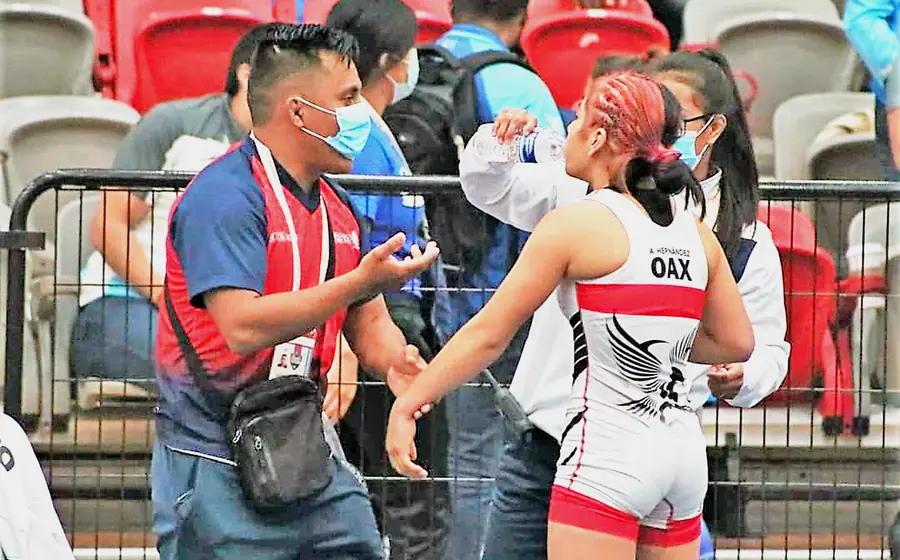 Con la rama femenil también ha logrado importantes resultados.