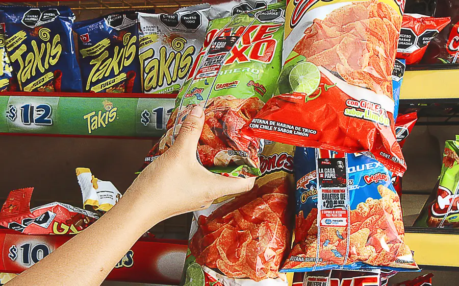 Papas fritas en estante